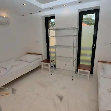 Modern In Lipno 200m From The Shore And 800m From The Ski Lift Appartamento